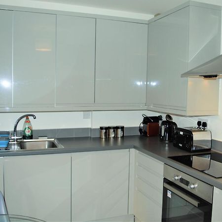 Cheriton Gardens 2 Bed Folkestone Exterior photo