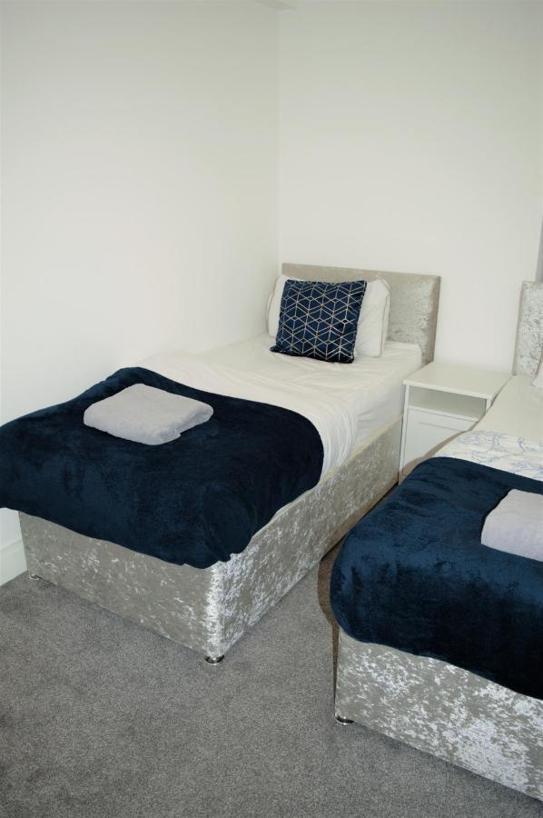 Cheriton Gardens 2 Bed Folkestone Exterior photo