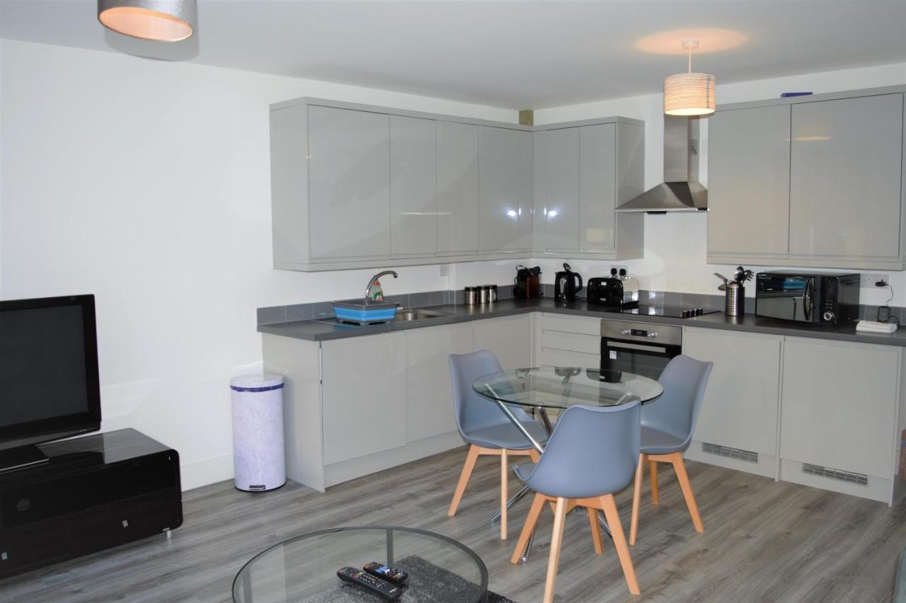 Cheriton Gardens 2 Bed Folkestone Exterior photo