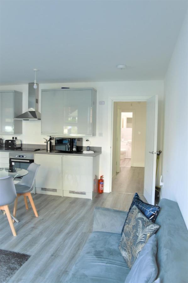 Cheriton Gardens 2 Bed Folkestone Exterior photo